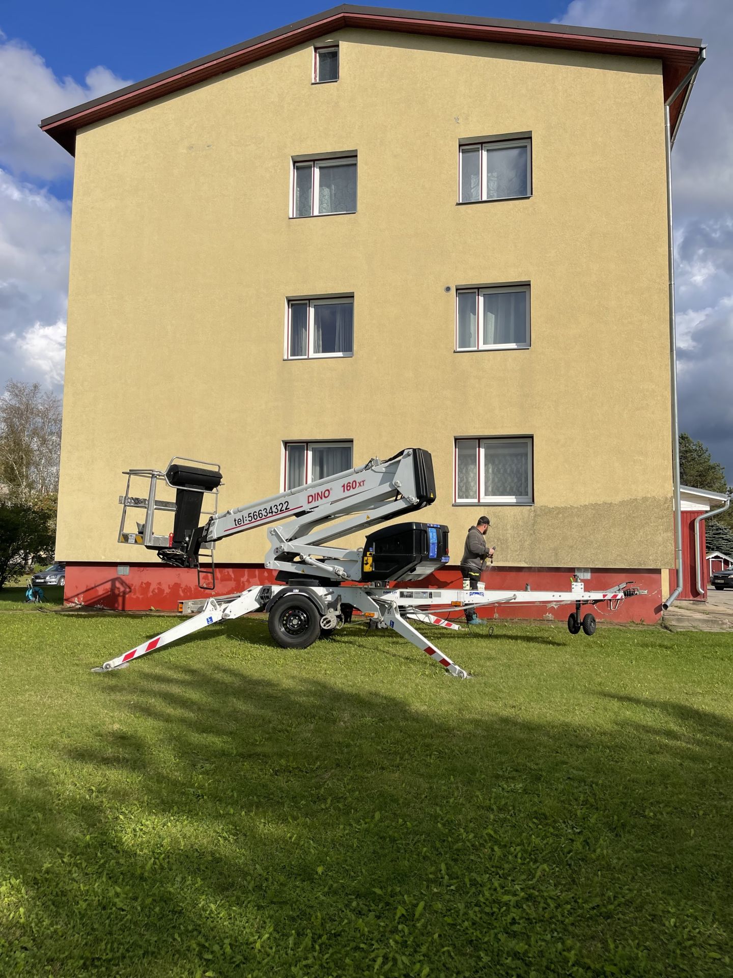 Fassaadi pesu. Vändra, Pärnumaa, Viljandi. Tõstuki teenused